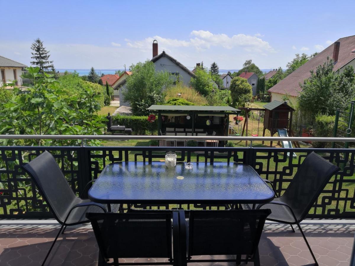 Lila Fuge Apartman Lägenhet Balatonfüred Exteriör bild