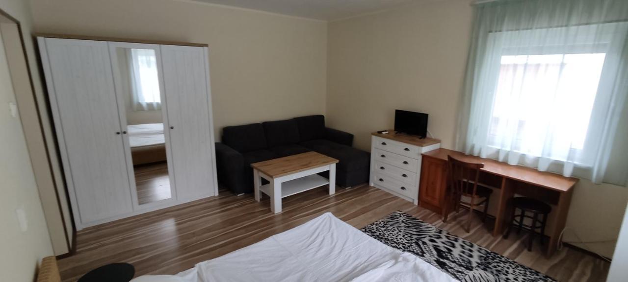Lila Fuge Apartman Lägenhet Balatonfüred Exteriör bild