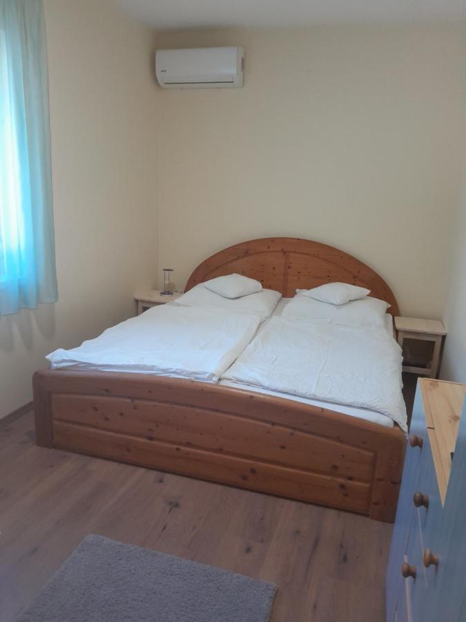 Lila Fuge Apartman Lägenhet Balatonfüred Exteriör bild