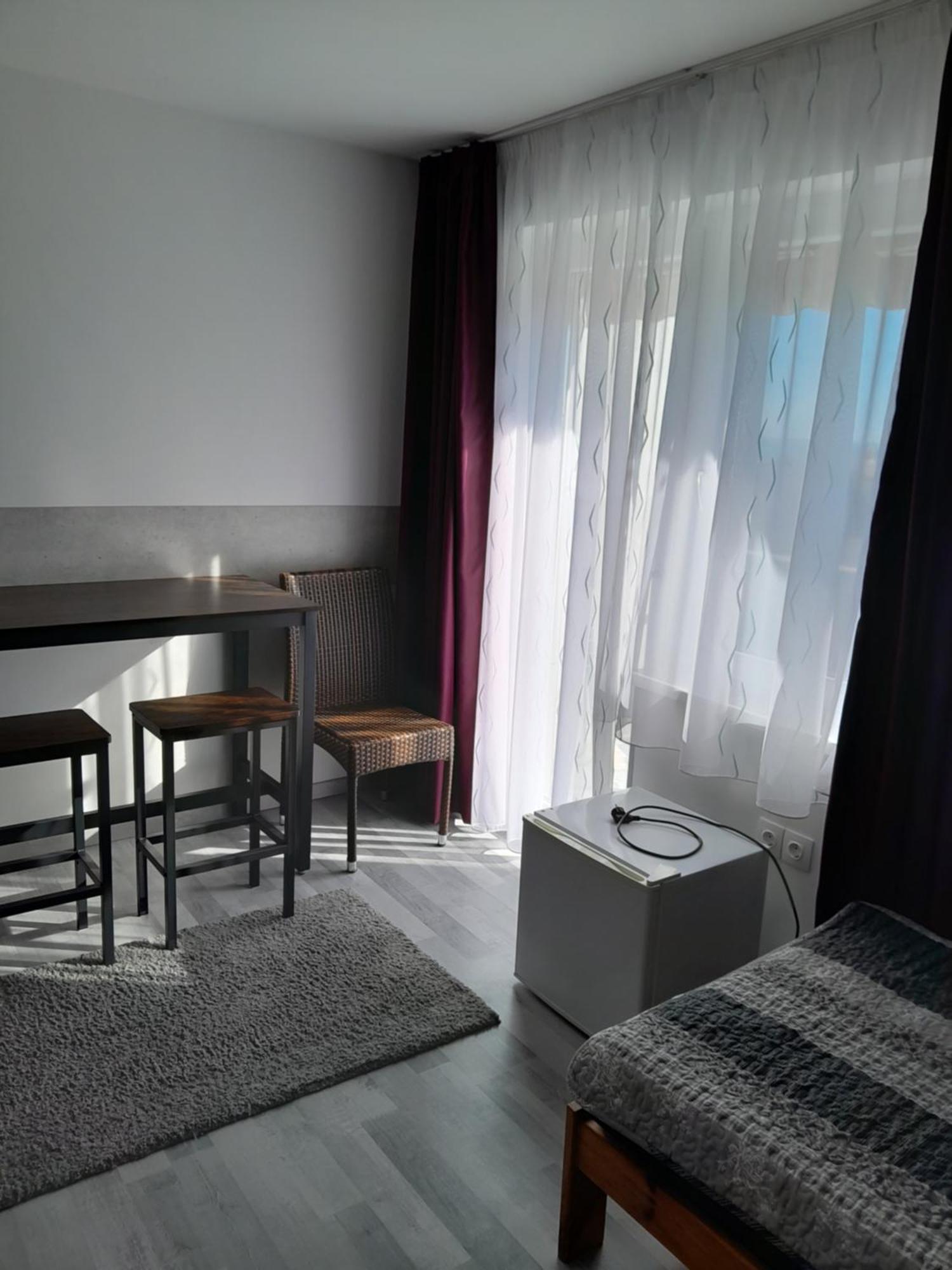 Lila Fuge Apartman Lägenhet Balatonfüred Exteriör bild